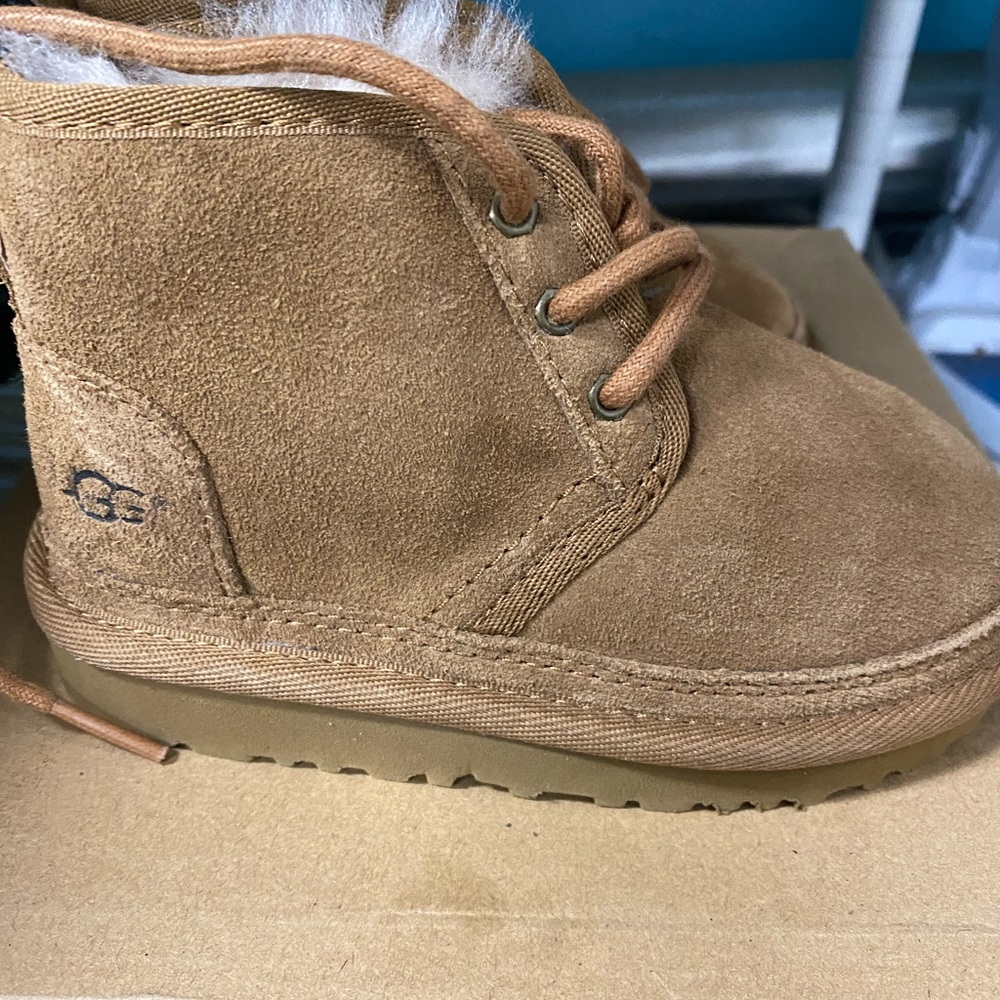 UGG Boys Boots Size 8